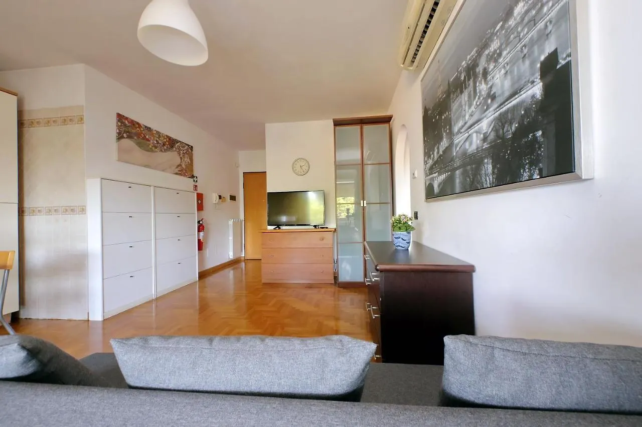 Appartamento Crisafulli Rome 0*,  Italy