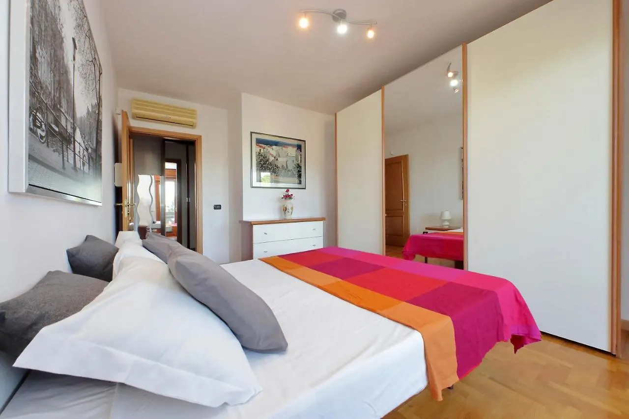 Apartment Appartamento Crisafulli Rome